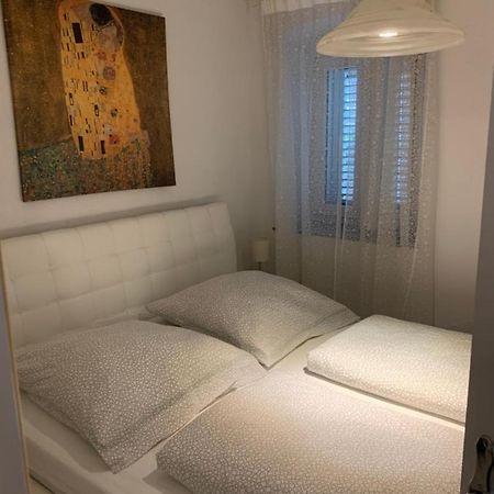Apartman Annamaria Крес Екстериор снимка